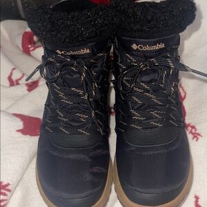 Columbia Black and Tan Winter Boots